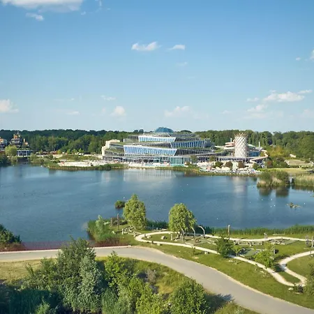 Center Parcs Villages Nature Paris Resort 4*