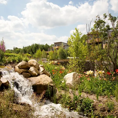 Station touristique Center Parcs Villages Nature Paris 4*