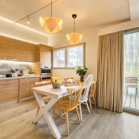 Center Parcs Villages Nature Paris Курортный комплекс 4*