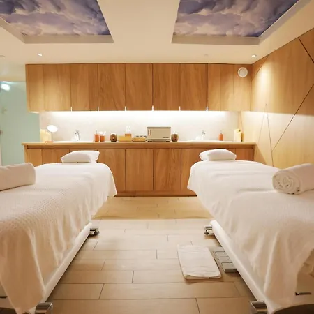Station touristique Center Parcs Villages Nature Paris 4*