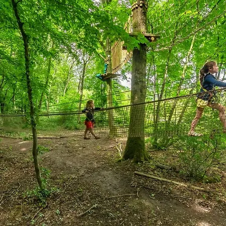 Center Parcs Villages Nature Paris منتجع