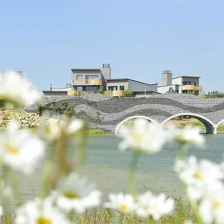 Center Parcs Villages Nature Paris 4* رومافييي