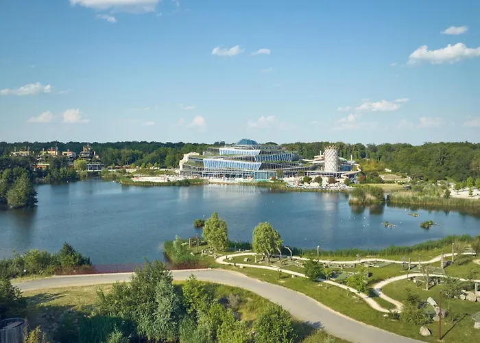 Center Parcs Villages Nature Paris Resort 4*